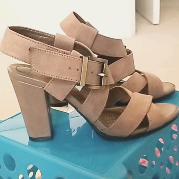 Life Stride Shoes - Life Stride Tan Dress Sandals